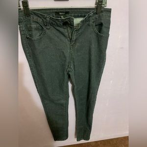 Womens’ black skinny jeans